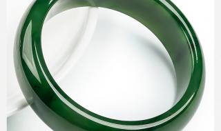 和田玉碧玉手镯价格 和田玉碧玉手镯价格